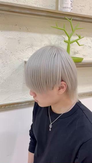 カラー 西村 遼馬のヘアスタイル