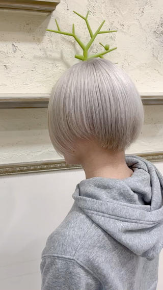 カラー 西村 遼馬のヘアスタイル