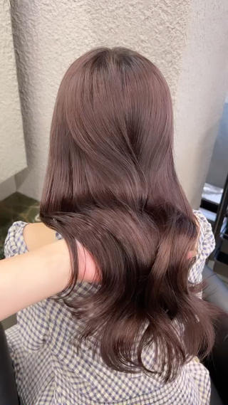 ロング カラー 名古屋栄♡PELE 上品な透明感ベージュのヘアスタイル