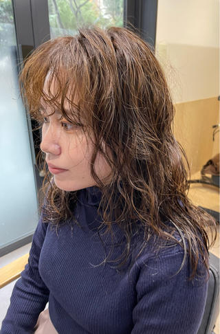 ミディアム パーマ 🫧髪質整形師 イケモトタクマ🎩のヘアスタイル