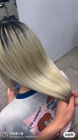 本日限定！

「美容室でトリートメントしても、すぐ戻っちゃう…」
そんな経験ありませんか？
髪質改善トリートメントは、
表面をコーティングするだけでなく、髪の“中の歪み”や“水分バランス”を整え、本来のしなやかさとツヤを取り戻すケアです
ブリーチ毛や乾燥毛、広がりが気になる方でも、
回数を重ねるごとにどんどん扱いやすい髪に
通常¥11,550 → ¥2000モデル価格）
FILMS表参道
20:30​〜​
「髪の調子が良くなると気持ちまで明るくなる」
そんな喜びを感じてもらえたら嬉しいです!お気軽にお問い合わせください
#髪質改善#髪質改善トリートメント#ハイトーン#艶髪 