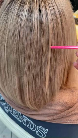 ミディアム neaf 六本木店所属・六本木🫧ハイライト 望月彩音のヘアスタイル