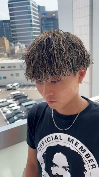 ショート パーマ メンズ パーマ職人DAIKI ツイスパ/波巻きのヘアスタイル