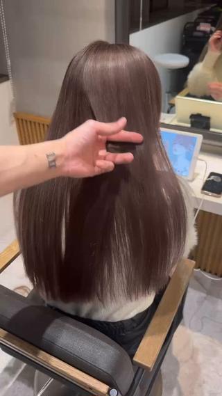 ロング カラー 💛ハイトーン× カット LEON🩶のヘアスタイル