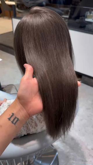 セミロング カラー 💛うる艶ハイトーン LEON💛のヘアスタイル