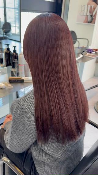 ロング カラー TATSU ミルクティーベージュのヘアスタイル