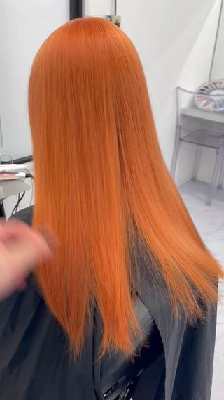 ロング カラー TATSU ミルクティーベージュのヘアスタイル