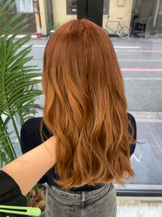 カラー Hiroka / NANAのヘアスタイル