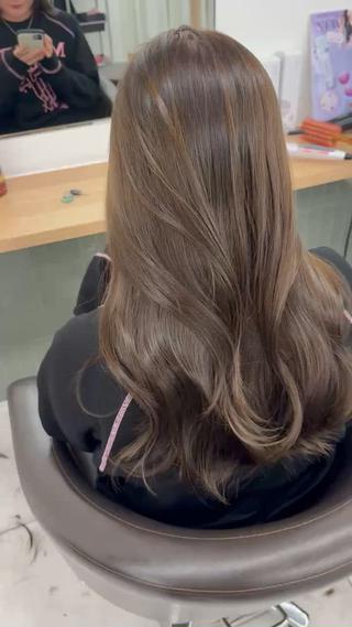 ロング カラー ブリーチなし韓国ヘア レイヤー縮毛🤍渡邉のヘアスタイル