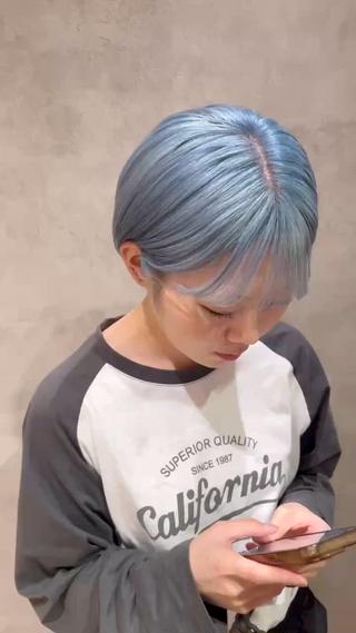 [大人気]ブリーチカラー 水色ྀི

ブリーチ2回は必須カラーです
ご相談は予約後のメッセージで可能です
 