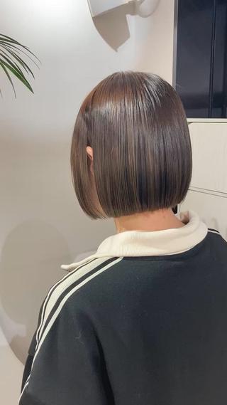 酸性縮毛矯正をしてボブにcutさせて頂きました︎ 