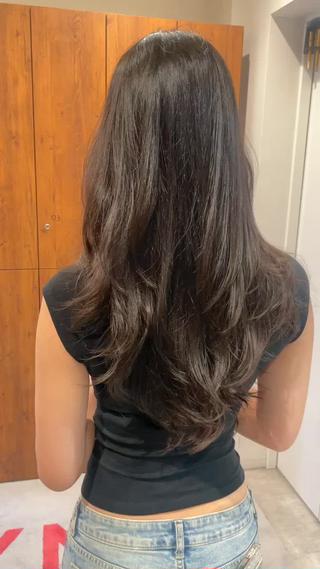 ロング 海外レイヤー/赤み 消しカラー/上原聖奈のヘアスタイル