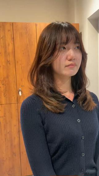 ミディアム 海外レイヤー/赤み 消しカラー/上原聖奈のヘアスタイル