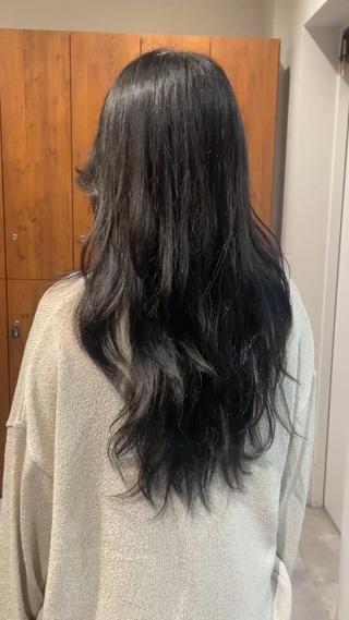ロング 海外レイヤー/赤み 消しカラー/上原聖奈のヘアスタイル