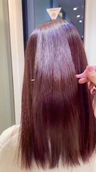 セミロング カラー Garland 表参道所属・ミディアムレイヤー/ 艶カラー🎀 emiのヘアスタイル