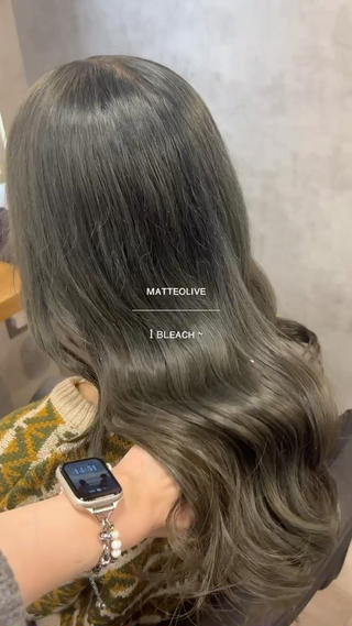 ミディアム カラー ナチュラル艶カラー/ YUNAのヘアスタイル