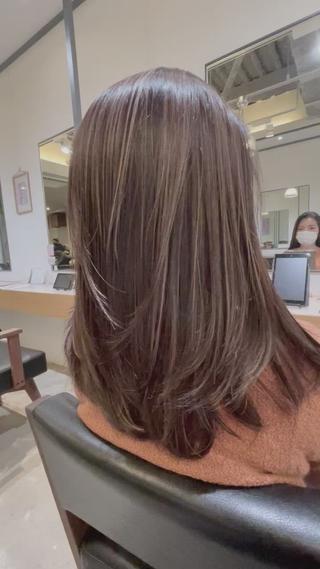 セミロング ハイライトバレイヤー ジュ＆縮毛矯正✨櫻野のヘアスタイル