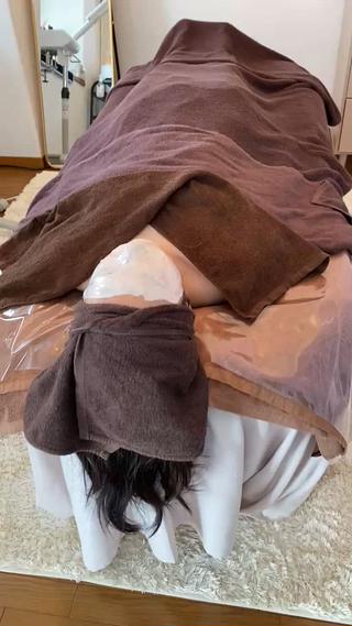 リセルシュールトリートメントの仕上げのパックです!
肌を引き締め鎮静させる効果があります