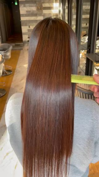 美髪矯正でツヤツヤに
毎朝のお手入れが楽になりますよ♪ 