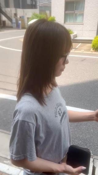 ミディアム カラー Aube Hair McQueen所属・クリハラ シュウのヘアスタイル