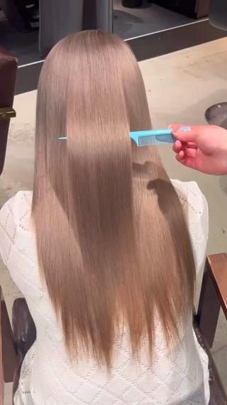 ロング ROIS 表参道所属・ハイトーン🫧艶髪 MAIKAのヘアスタイル
