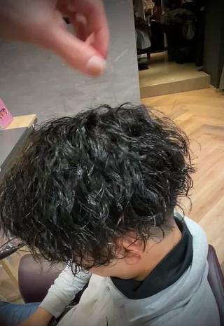 メンズ メンズ特化/フェザー /パーマ/伊勢元のヘアスタイル