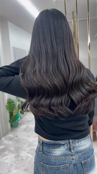 ロング カラー レイヤーカット 海老原寛大のヘアスタイル
