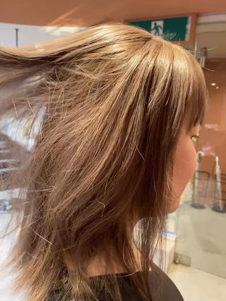 ミディアム カラー 艶髪に✧ / 透明感 カラー / 冨成のヘアスタイル