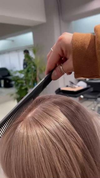 ロング カラー ハイトーン&暗髪🔥 表参道二刀流マエダのヘアスタイル