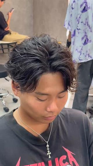 パーマ メンズ GLOW所属・マタカ ミナリのヘアスタイル