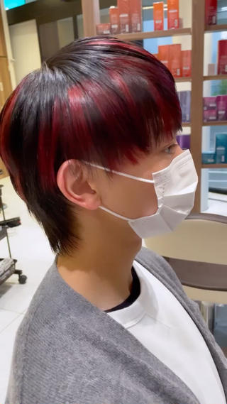 ショート カラー メンズ 小見 翔平のヘアスタイル