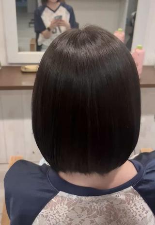 明るくできる暗染めで
面接向けに暗くしつつ、自然光で透けるグレーに
