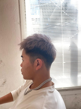 カラー 井口 彰也のヘアスタイル