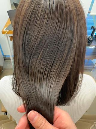 縮毛矯正でツヤツヤ髪に 