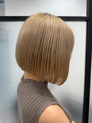 ショート SALOWIN心斎橋Suite店所属・ブリーチ毛にもできる 縮毛矯正|鷹司郎のヘアスタイル