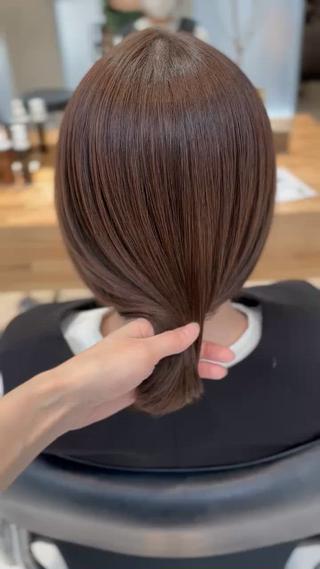 スモーキーベージュ/髪質改善
colorと一緒に髪質改善する事により
髪の毛の内部に栄養が入り、ハリコシや柔らかさ、艶感アップしています!
手触りがとっても良くなります!オススメです
透け感カラー、透明感のあるカラー得意です!お任せ下さい!お顔周りの似合わせカットで最大限の可愛いを引き出します!!お客様に合う、毎日のスタイリングが楽になる施術のご提案させて頂きます!
カウンセリングしっかりさせて頂きます!!