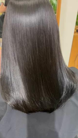 髪質改善
透け感カラー、透明感のあるカラー得意です
お任せ下さい!!
お顔周りの似合わせカットで最大限の可愛いを引き出します!!
お客様に合う、毎日のスタイリングが楽になる施術のご提案させて頂きます!
カウンセリングしっかりしたい方是非