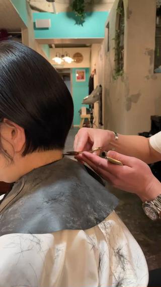 ショート カラー ネイル マツエク・マツパ アイブロウ Chic シックのヘアスタイル