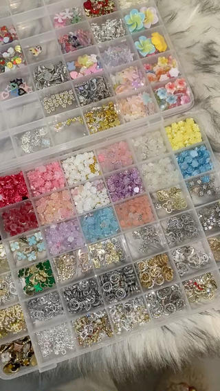 ネイル Roi〈ロワ〉 ☪️ reikaのネイルデザイン