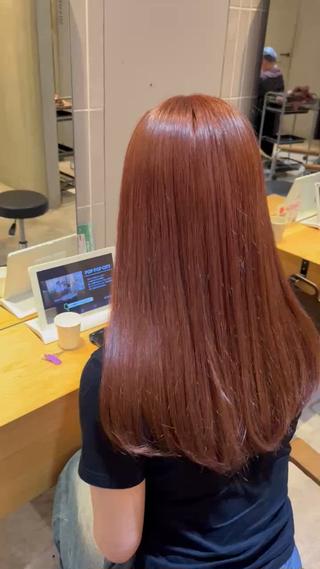 ロング カラー ラフィスヘアードープ所属・レイヤーと透明感の アユカ 髪質改善のヘアスタイル