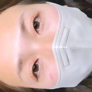 LED×ブラウンエクステ100本×パーマ　

LEDエクステ装着し、上向きパーマ 