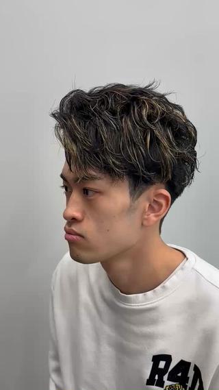 ショート カラー 田中 純平のヘアスタイル