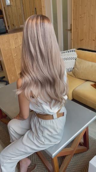 ロング Foi by Belle都賀店(フォワ バイ ベル)所属・FoibyBelle フォワバイベルのヘアスタイル