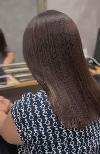 セミロング カラー FUJINO RYOのヘアスタイル