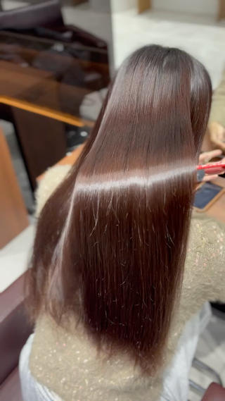 ロング Miyu's Shibuya Flag所属・ねね 🦖のヘアスタイル