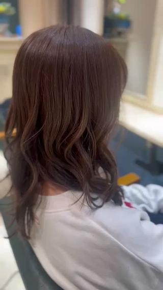 セミロング カラー たけかわ みずきのヘアスタイル