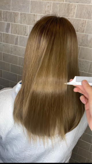 セミロング 小嶋 秀明/ 本物の髪質改善⭐️のヘアスタイル