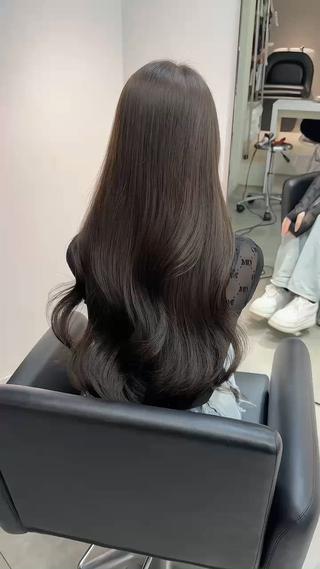 透明感グレージュ