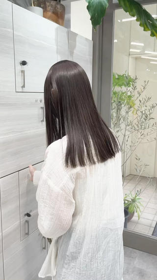 ロング カラー ナツミ/透明感カラー /酸性ストレートのヘアスタイル