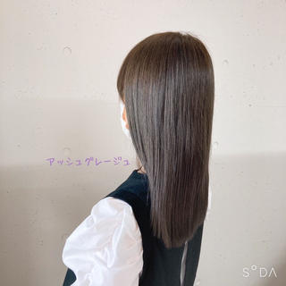 アッシュグレージュカラー
くすみカラー人気です 